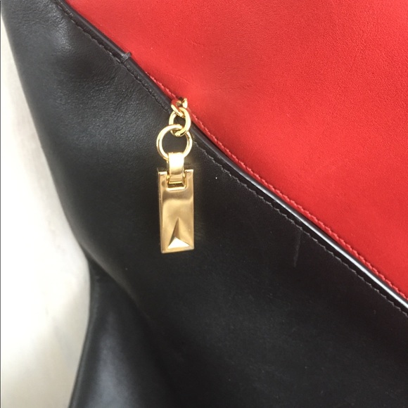 Time’s Arrow Color Block Tote - Picture 3 of 8